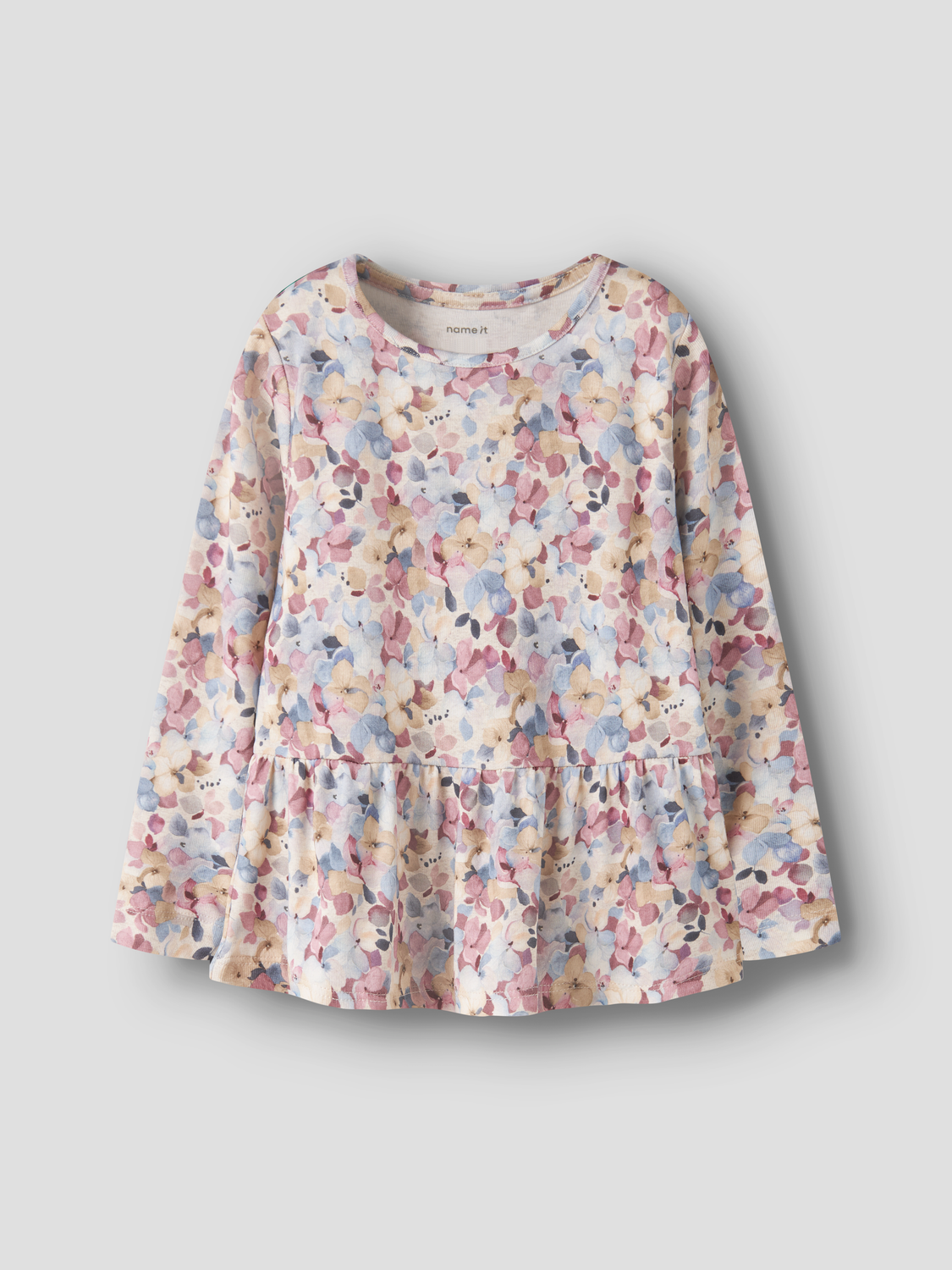 model_shot-front